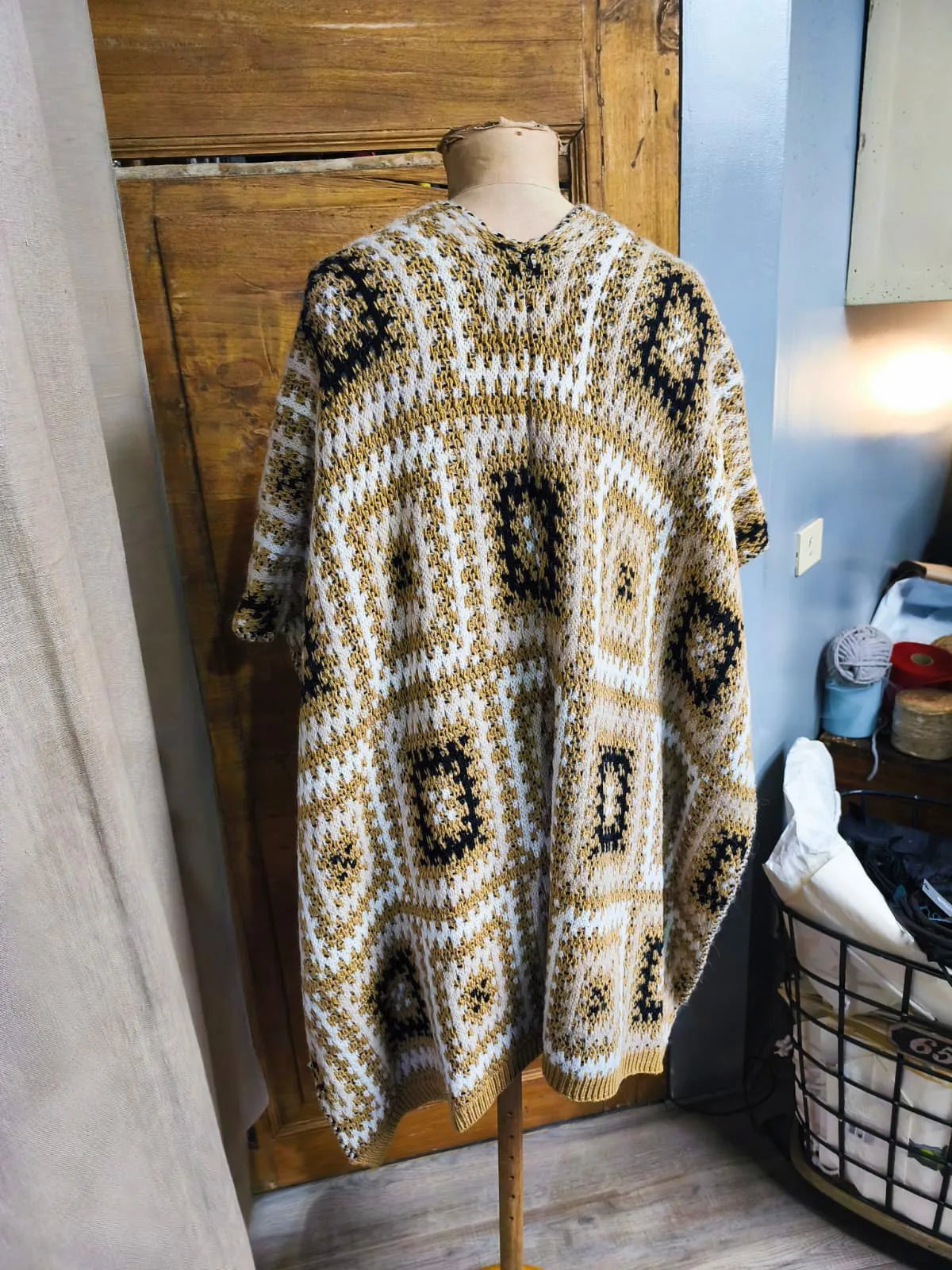 Mantella lana, sintetico ed alpaca