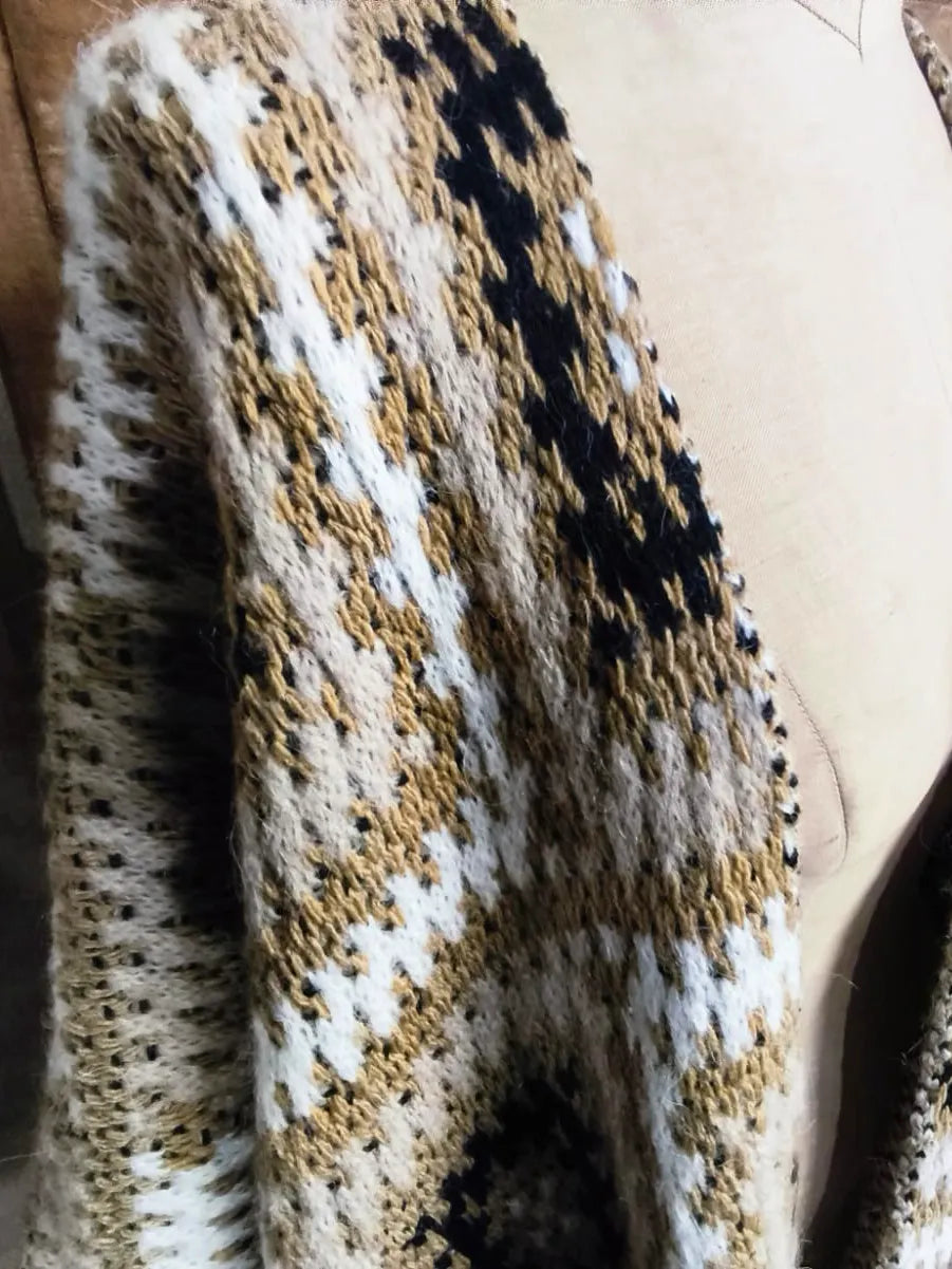 Mantella lana, sintetico ed alpaca