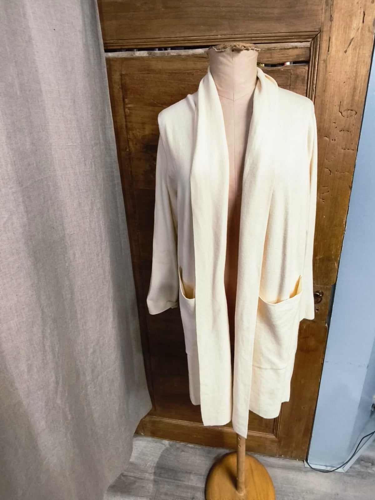 Cardigan lungo con tasche in viscosa