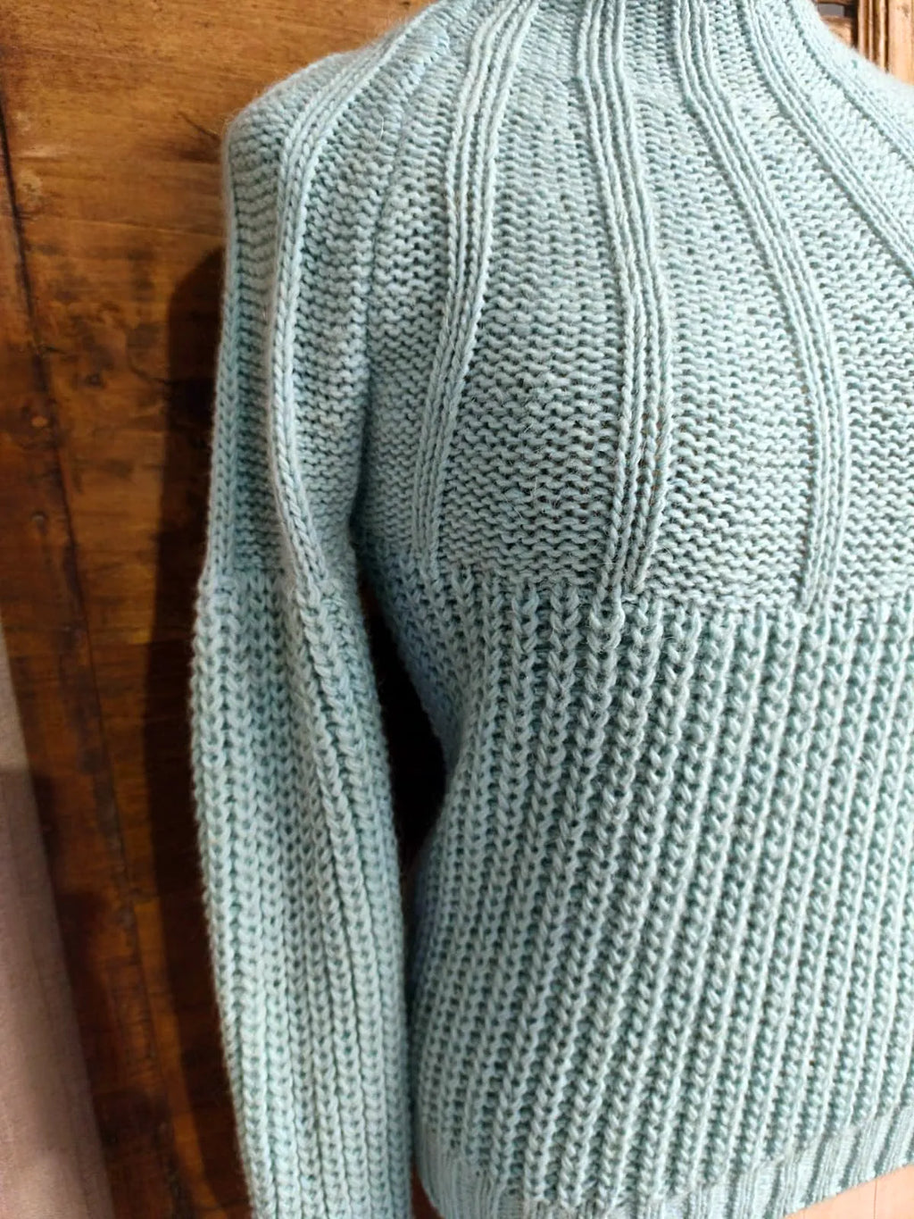 Maglia in lana, mezzo collo, avvitata, verde acqua